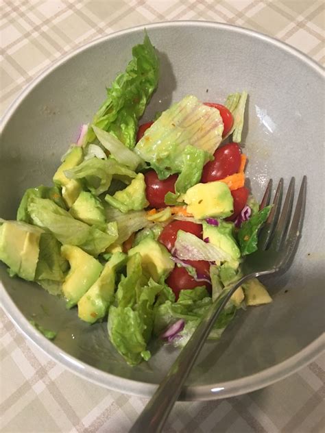 It is the perfect dressing for your salad when you are eating any italian. Garden salad with Avocado: Directions, calories, nutrition ...