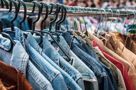 Redecorate your entire house or flat using secondhand furniture. 9 Online Second-Hand Clothing Stores - Elist10