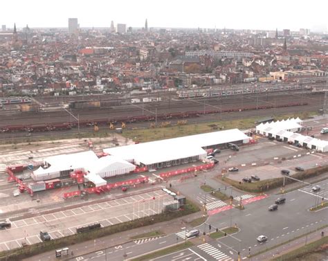 Volgens gazet van antwerpen werden de spelers gevaccineerd. Beelden van Vaccovid gaan de wereld rond - Golazo