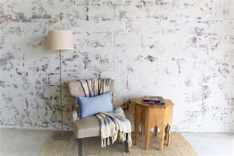 Your cinder block wall probably isn't your favorite architectural element, but it doesn't have to remain an eyesore. Cinder Block Wall Transformation - HOME DECOR, FURNITURE REDOS & DIY | Decorating cinder block ...