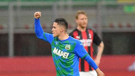 Il giovanissimo centravanti del sassuolo potrebbe essere l'obiettivo principale del mercato estivo, con i nerazzurri che pronti a stanziare 20 milioni di euro per l'operazione. Raspadori Inter su richiesta di Inzaghi ma Carnevali è ...