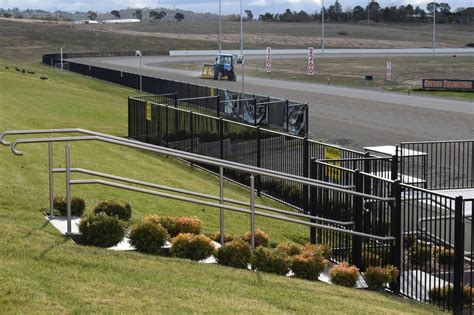 We pride ourselves in the quality of work we provide. INFRASTRUCTURE & COMMERCIAL - Sunset Fencing