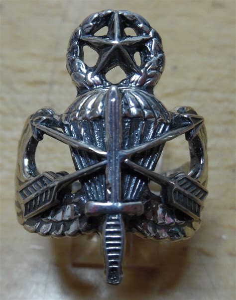 Army Special Forces Airborne Master Jump Wing Badge Ring · Maddog