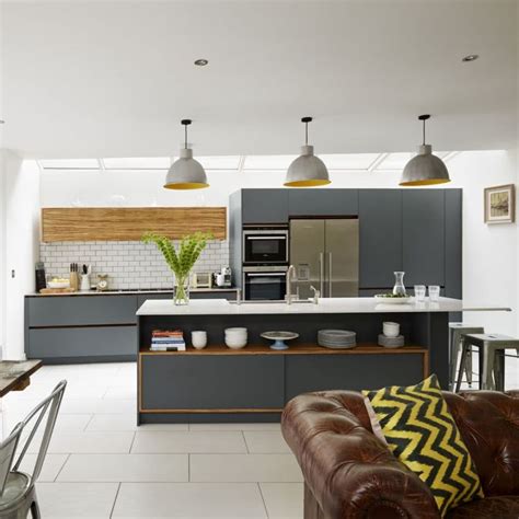 Pero aparte de los americanos, otros factores como la escasez de metros en las casas o los más en decoesfera |17 ideas prácticas para decorar la cocina con plantas y darle un estilo único. Cocina americana 2021 2020 + de 70 fotos - ÐecoraIdeas