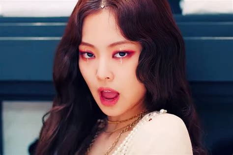 a guide to recreating blackpink s outfits and makeup in kill this love music video jennie