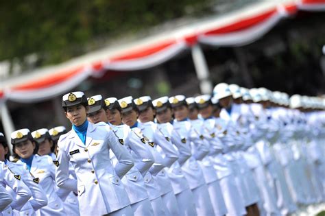 Indonesia Urged To Halt Virginity Tests For Female Police Military Recruits Cbs News