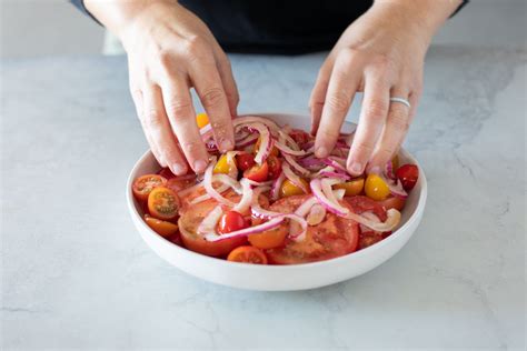 Simple Summer Tomato Salad Recipe