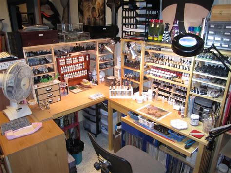 Blackwarden Hobby Desk