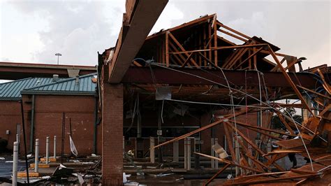 Destructive Tornadoes Sweep Through Oklahoma Texas Fox News
