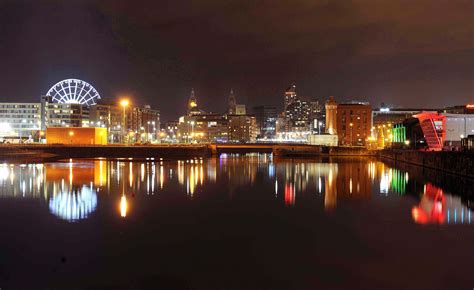 35 stunning pictures of Liverpool at night | Liverpool nightlife, Liverpool life, Liverpool