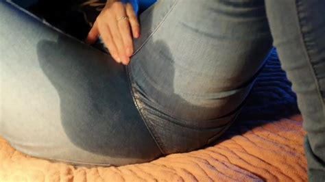 Lazy Girlfriend Pissing Herself In Tight Jeans Watching Tv Xxx