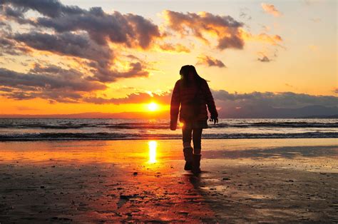 Download Mobile Wallpaper Stroll Human Loneliness Person Shore
