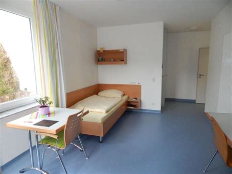 Wesentlich für das besondere klinikprofil ist nicht zuletzt die größe der einrichtung, in der 55 patienten in einem überschaubaren rahmen. Fischer-Haus e.V. - Fachklinik Fischer-Haus - Bilder der ...