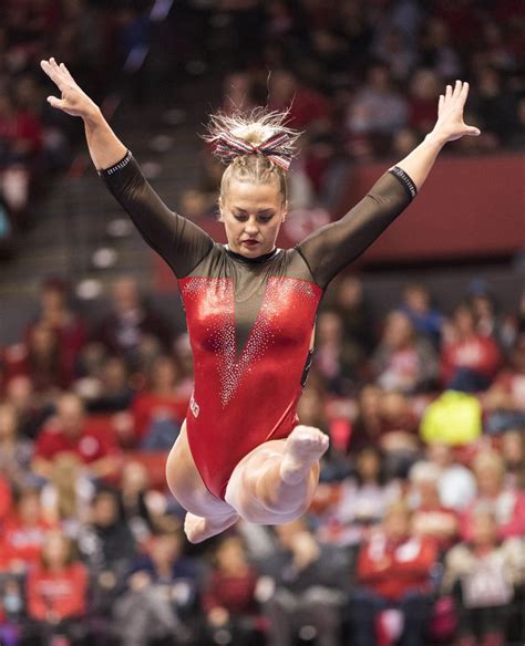 Husker Women Gymnasts Finding The Right Balance On Beam Gymnastics