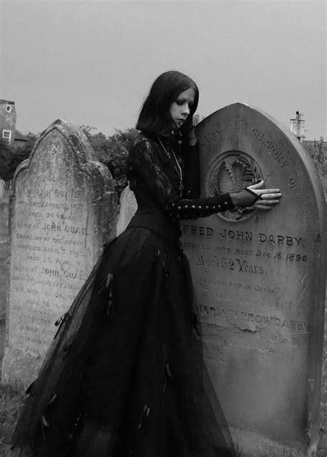 Neo Victorian Gothic Woman In Cemetery Dark Women Goth Fashion