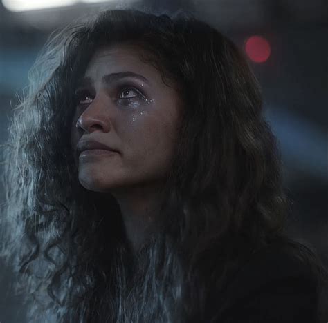Pin By H I R A On Rue 🖤 Euphoria Crying Aesthetic Portrait