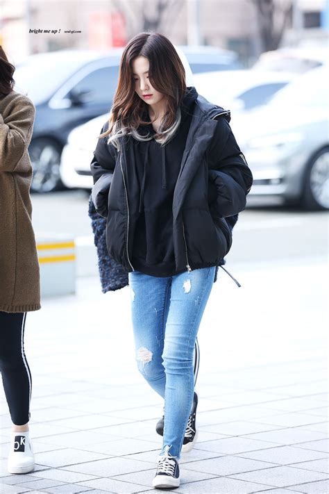 Great news!!!you're in the right place for fashion seulgi velvet red. fyeah! red velvet : Photo in 2019 | Red velvet seulgi ...