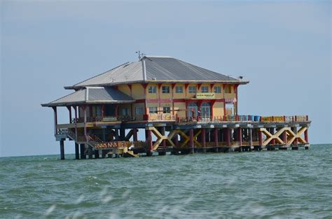 Just imagine the view of the straits of malacca! Pemilik Kelong Paradise Meninggal Dunia Di Kelong - Umpan