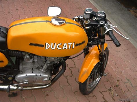 Ducati 250 Desmo