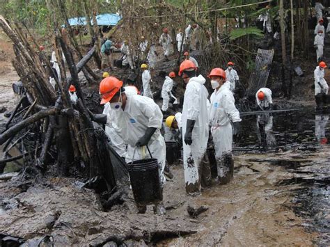 Amazon Watch Peru Clean Up Oil Spills In The Amazon And Support Affected Communities