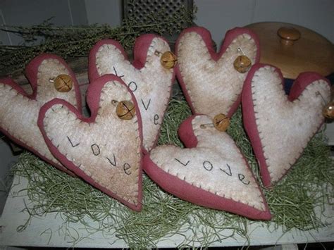 Items Similar To Primitive Valentine Heart Ornies Bowl Fillers