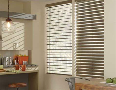 Turn Window Blinds Up Or Down An Industry Expert Advises 2023