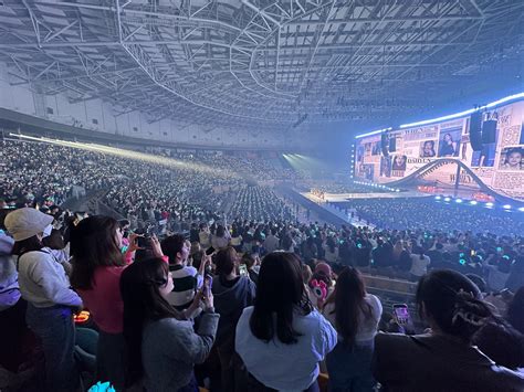 From Tonights Show At The Kspo Dome In Seoul Phenomenal Expect A 3