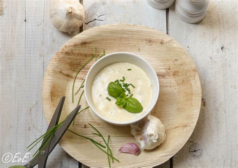 YOGHURT KNOFLOOKSAUS