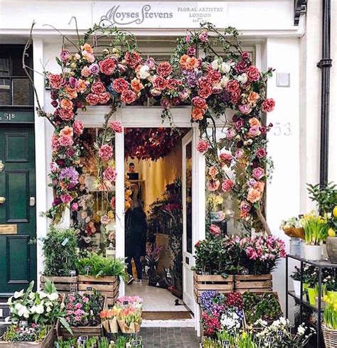 I, personally love matching my and how can we forget how important flower vase is for us and i can understand your need to buy them in bulk because if your want to decorate your. London's Best Florists: Where To Buy Flowers In The ...