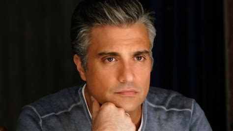 El actor fue hijo de la poetisa carmen alardín y del periodista ramiro garza. Jaime Camil le dedica unas conmovedoras palabras a su padre que falleció en días recientes ...