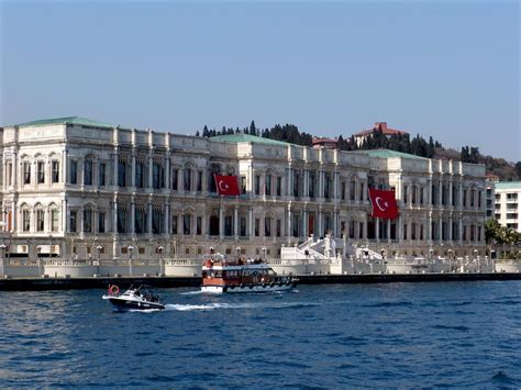 Turkey İstanbul ÇiraĞan Sarayi Seyahat Seyahat Edilecek Yerler