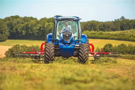 Holland isn't the netherlands though it's become totally acceptable to call the netherlands. New Holland's futuristic methane-powered tractor wins big ...