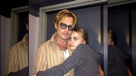 why lily rose depp stayed mostly silent while johnny depp and amber heard were in court