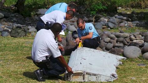 malaysia airlines flight 370 debris successfully identified by officials cbs news