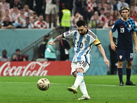 Lionel Messis Thunderous Penalty Against Croatia In World Cup Semi