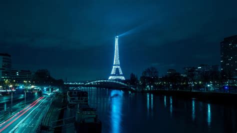 2560x1440 Eiffel Tower Light Show At Night 1440p Resolution Wallpaper