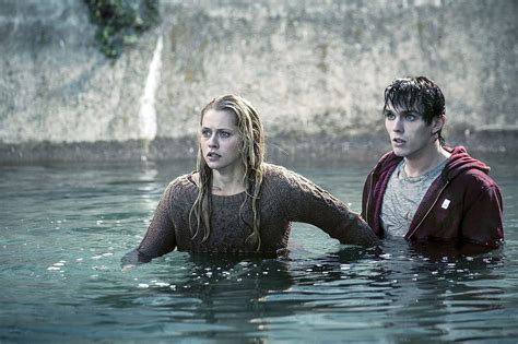 After a zombie becomes involved with the girlfriend of one of his victims, their romance sets in motion a sequence of events that might transform the entire lifeless world. Warm bodies zombie swims with girl wallpapers and images ...