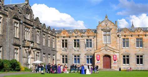 The highlight of this business analytics program is its teaching staff. Best Business Universities in the UK - 2020 HelpToStudy ...