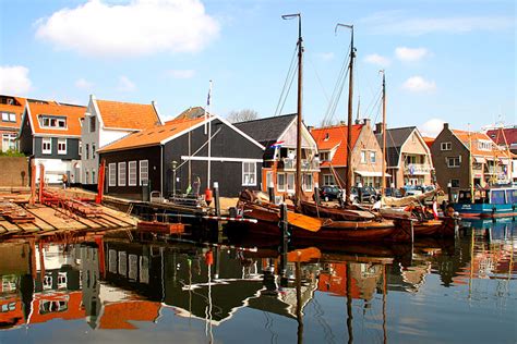Because of this people in urk still say they are living 'on' urk instead of 'in' urk. Youth gang riots outside a home in Urk: a mom wounded ...