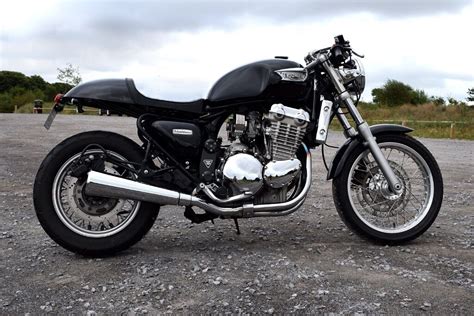 Triumph 900 Cafe Racer Classic British Motorcycle