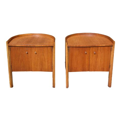 Vintage Pair Mid Century Modern Drexel Design For Living Nightstands