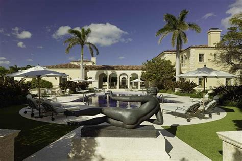 The Biggest Mansions In America Will Make Your Head Spin