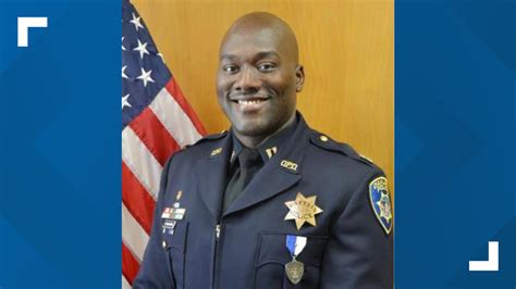 new tracy police chief is 19 year oakland police veteran
