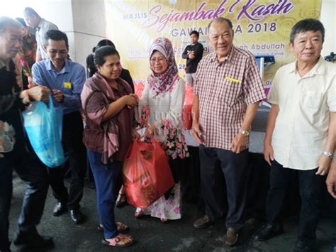 Admin graduan semasa may 10, 2021. Klien JKM terima bantuan tambahan untuk menyambut Hari ...