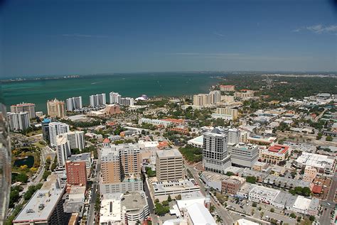 1350 Main in Downtown Sarasota : Condos for Sale Near it All