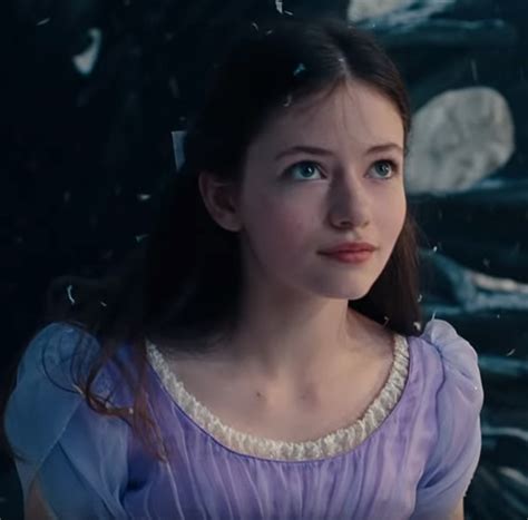 The Nutcracker And The Four Realms Review Mackenzie Foy Shines In