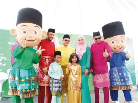 See more of jakker trading sdn bhd 日嘉有限公司 on facebook. PEMUDA SELEMPANG MERAH: JAKEL SASAR JUAL SEJUTA PASANG KOLEKSI