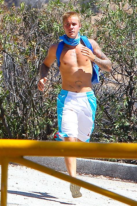 Justin Bieber Is Shirtless Again And More Star Snaps Page Six