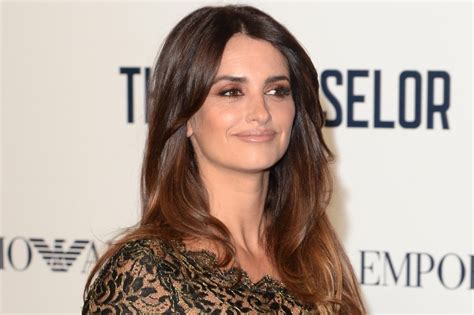 Penelope Cruz Named Esquires Sexiest Woman Alive For 2014