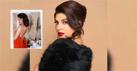 Jacqueline Fernandez Sets Mercury Soaring As She Flaunts S Xy Back On